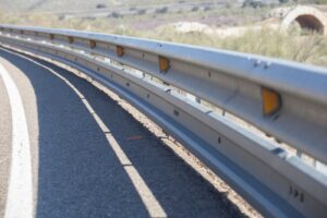 Tucker car accident lawyer, Tucker, GA – Crash on I-285 East Injures One Driver